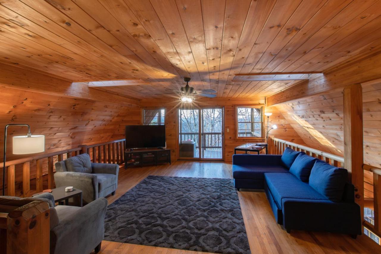 Treetops Cabin Easy To Asheville With Fast Wifi And Great View Swiss Eksteriør billede