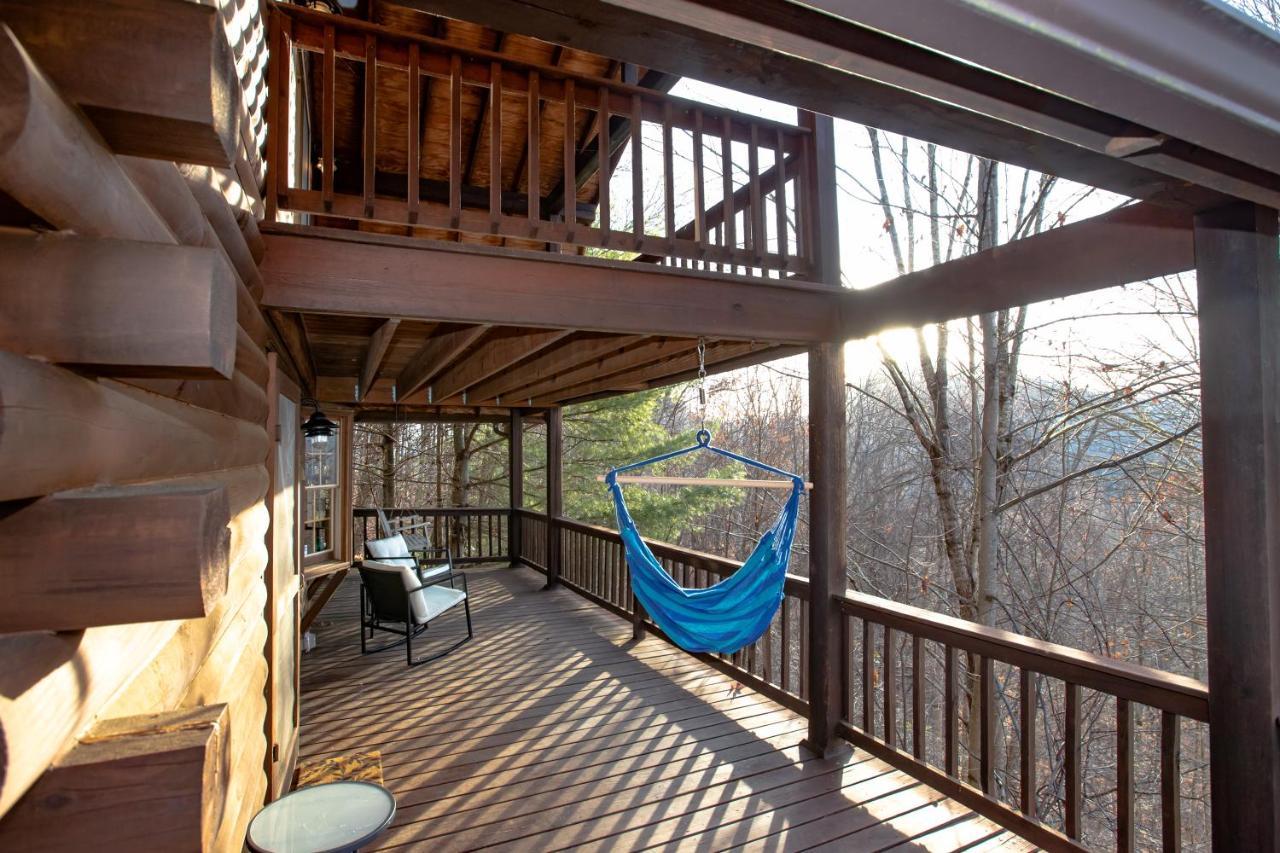Treetops Cabin Easy To Asheville With Fast Wifi And Great View Swiss Eksteriør billede