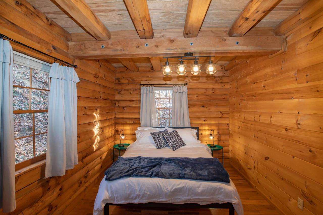 Treetops Cabin Easy To Asheville With Fast Wifi And Great View Swiss Eksteriør billede